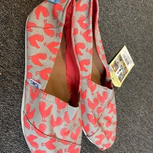 Toms rooster/chicken canvas shoes